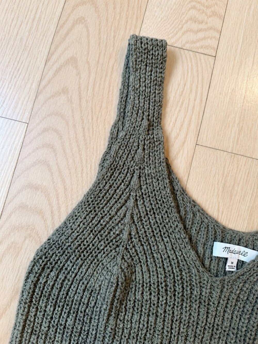 Madewell Monterey Sweater Tank Olive Green Knit V Neck Women's Medium